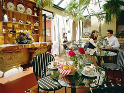 Victoria Court Hotel