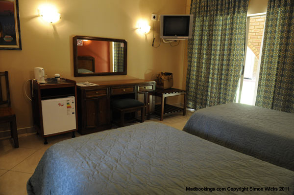 desert-sands-motel-palapye-05