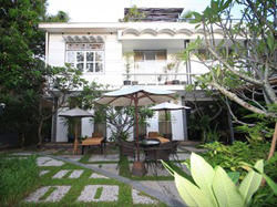 Frangipani Villa 90s Hotel