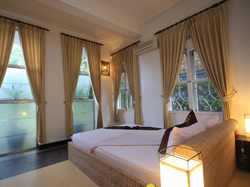 Frangipani Villa 90s Hotel