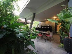 Frangipani Villa 90s Hotel