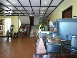 Auberge Mont Royal D'Angkor