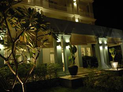Frangipani Villa Hotel