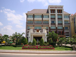 Royal Empire Hotel