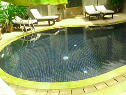 Sidewalk Never Die Hotel