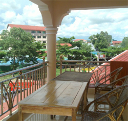 Queen Side Guesthouse
