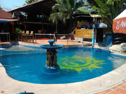 Utopia Garden Bar and Guesthouse