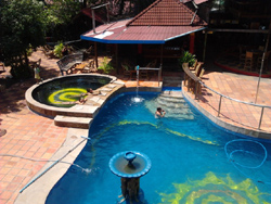 Utopia Garden Bar and Guesthouse