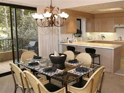 Destination Resorts Hawaii - Makena Surf