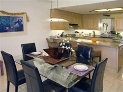 Destination Resorts Hawaii - Makena Surf