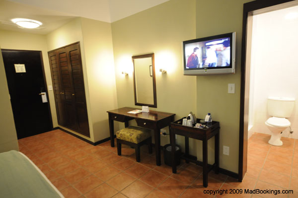 cardoso_hotel_room_maputo_03