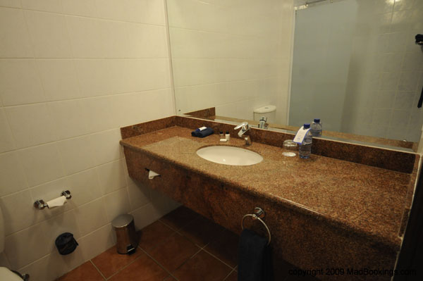 cardoso_hotel_room_maputo_05