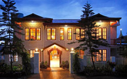 Golden Empress Hotel