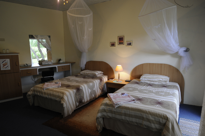 Zelda Game And  Guest Farm Buitepos Accommodation twin room