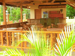 Alona42 Resort