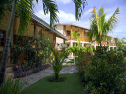 Alona42 Resort