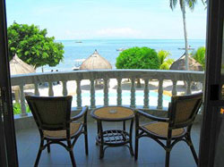 Linaw Beach Resort