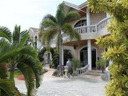 Linaw Beach Resort