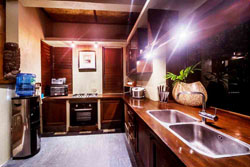 Den Pasar Boracay Villa