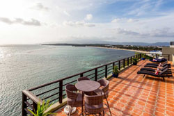 Den Pasar Boracay Villa