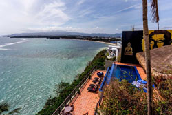 Den Pasar Boracay Villa