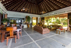 Den Pasar Boracay Villa