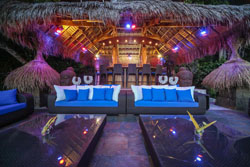 Den Pasar Nasog Beachfront Villa