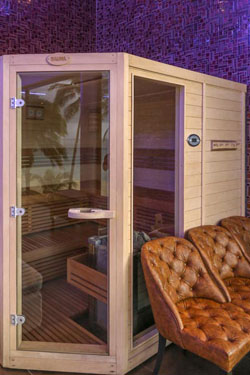 Den Pasar Nasog Beachfront Villa