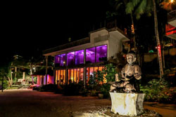 Den Pasar Nasog Beachfront Villa