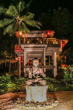 Den Pasar Nasog Beachfront Villa