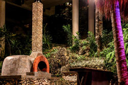 Den Pasar Nasog Beachfront Villa