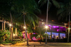 Den Pasar Nasog Beachfront Villa