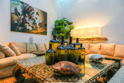 Den Pasar Nasog Beachfront Villa