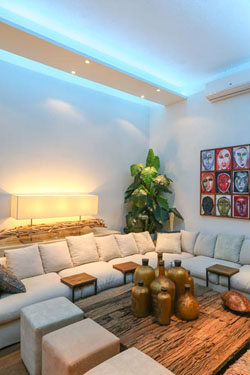 Den Pasar Nasog Beachfront Villa