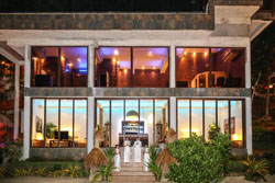 Den Pasar Nasog Beachfront Villa