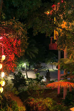 Den Pasar Nasog Beachfront Villa