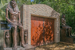 Den Pasar Nasog Beachfront Villa