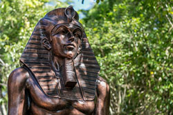 Den Pasar Nasog Beachfront Villa