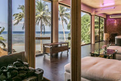 Den Pasar Nasog Beachfront Villa