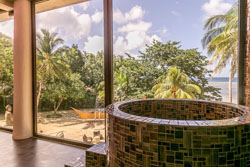 Den Pasar Nasog Beachfront Villa