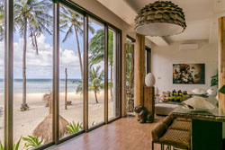 Den Pasar Nasog Beachfront Villa