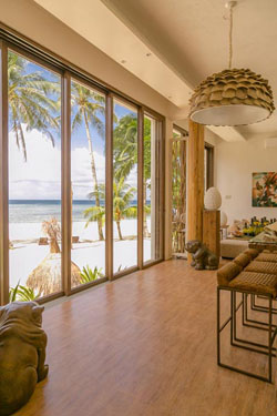 Den Pasar Nasog Beachfront Villa