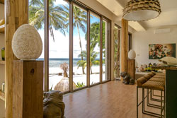 Den Pasar Nasog Beachfront Villa