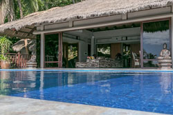 Den Pasar Nasog Beachfront Villa