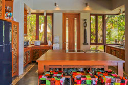 Den Pasar Nasog Beachfront Villa