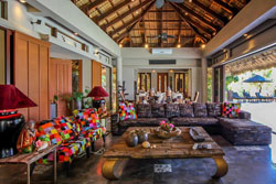 Den Pasar Nasog Beachfront Villa