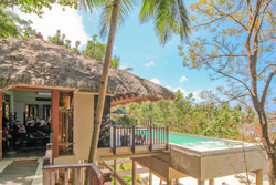 Den Pasar Nasog Beachfront Villa