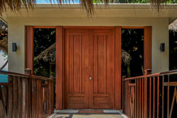 Den Pasar Nasog Beachfront Villa