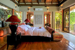 Den Pasar Nasog Beachfront Villa