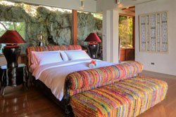 Den Pasar Nasog Beachfront Villa